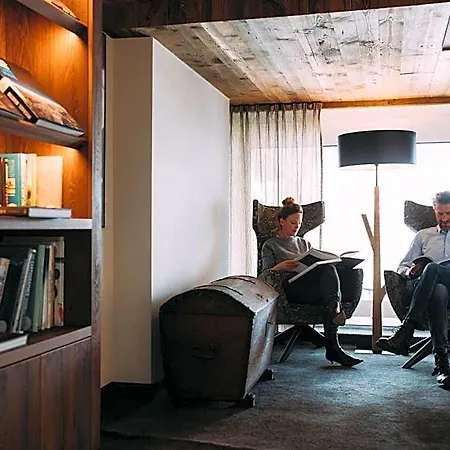 Enzian Hochsoelden Superior Hotel 4*