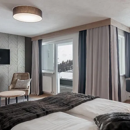 Enzian Hochsoelden Superior Hotel 4*