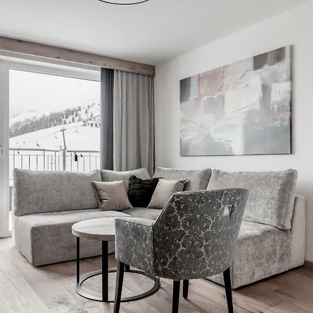 Enzian Hochsoelden Superior Hotel